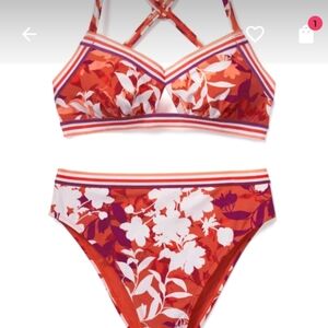 NWOT Gisele Contour high-waisted bikini, top size S, bottom size M